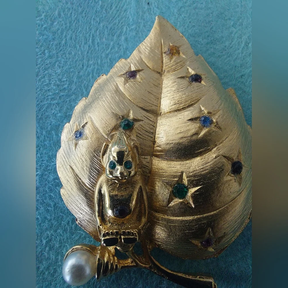Monkey Figurine Gold-tone Leaf Brooch, Rhinestone Accents & Faux Pearl, Estate